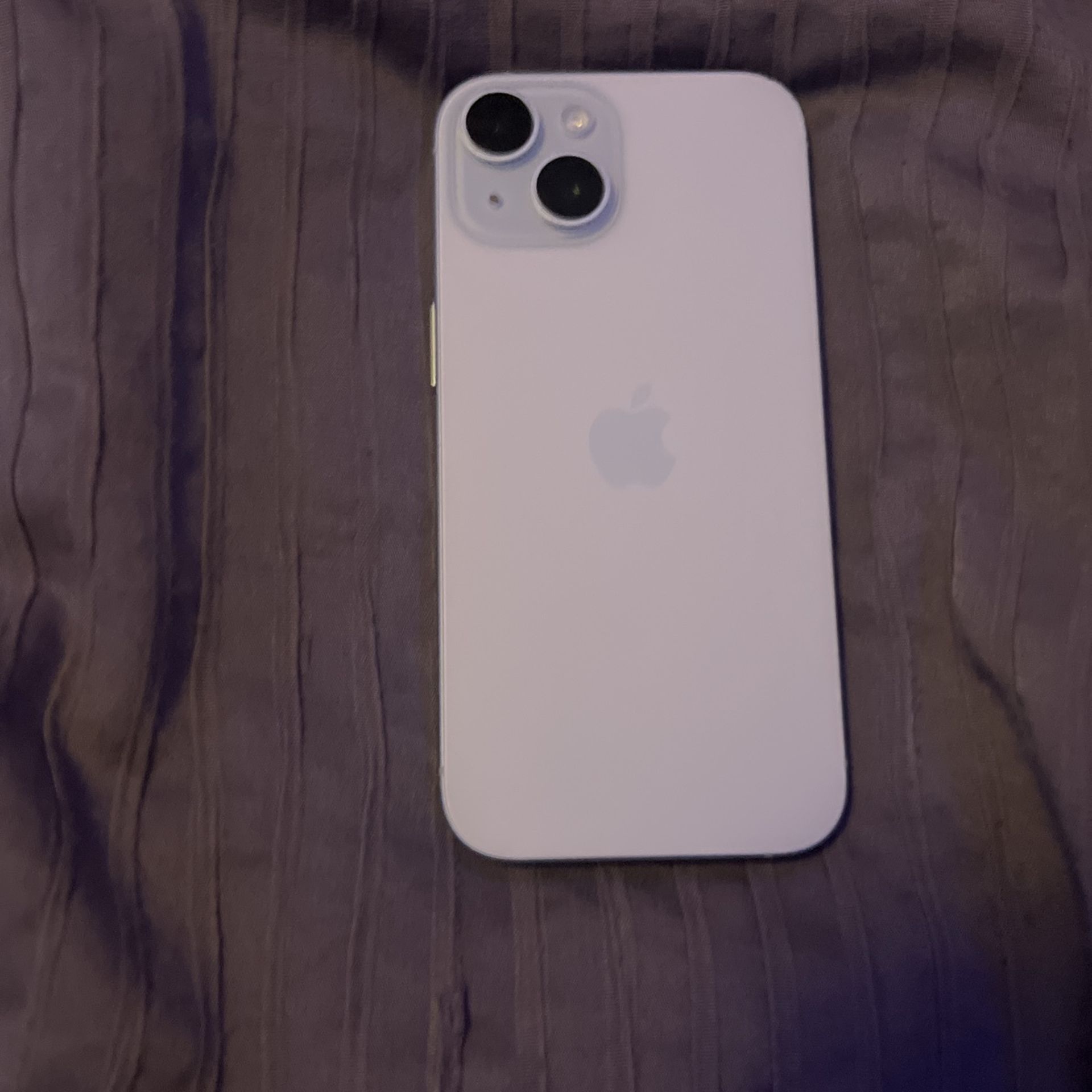 iPhone 15 Blue