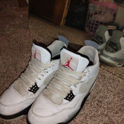 Jordan 4 White Cement 9.5 Men's
