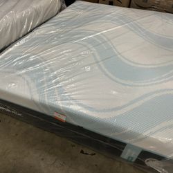 Brand New Sealed Bag Queen Tempurpedic PROBREEZE Medium Mattress $4600