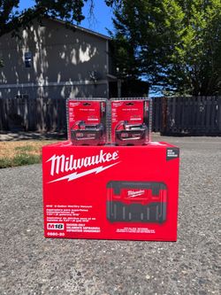 NEW Milwaukee M18 Cordless 2 Gal Wet/Dry Vacuum + 2x 5.0Ah Batteries (Sealed)