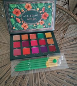 Eye brush & eyeshadow palette set