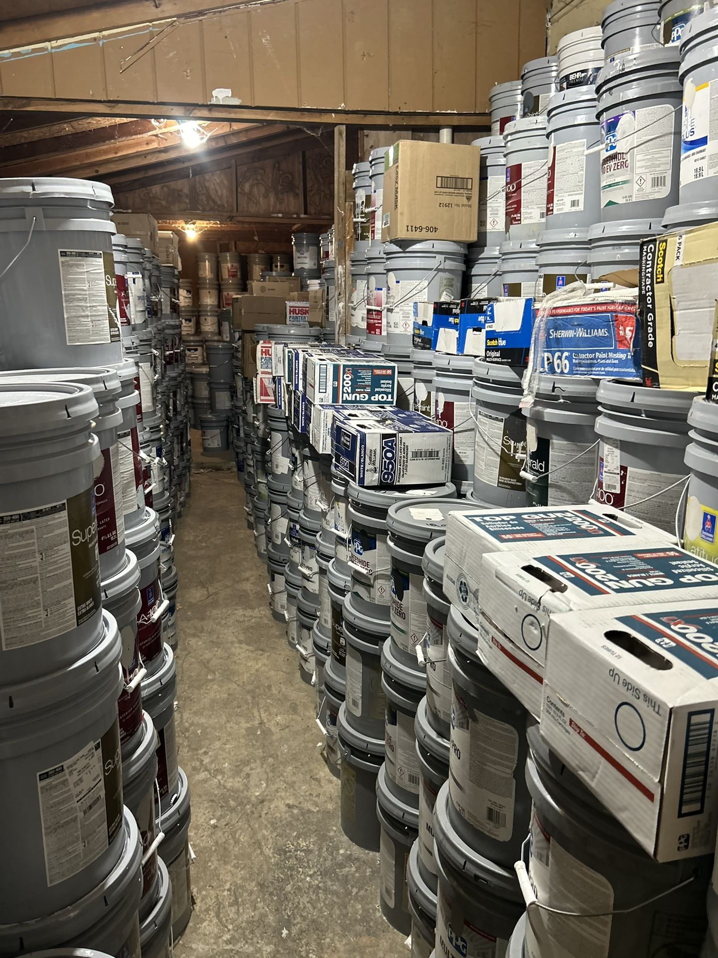 Tengo mas pinturas Nuevas  I have more new paint  Interior and Exterior