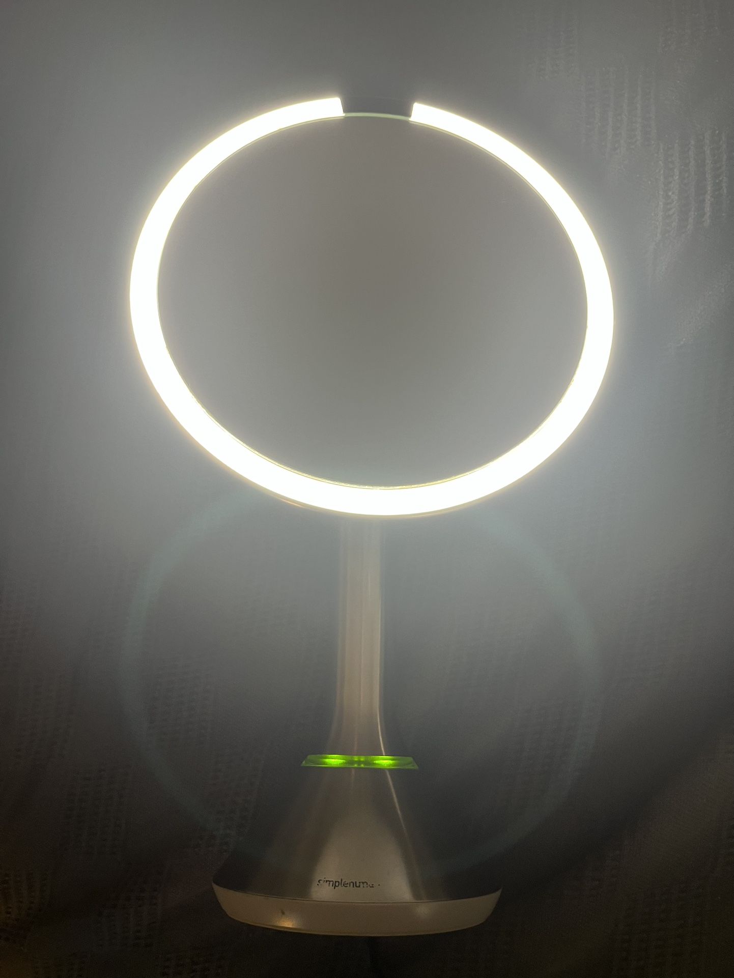 Simplehuman 8” lighted sensor mirror
