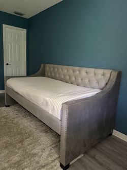 Grey twin daybed with mattress