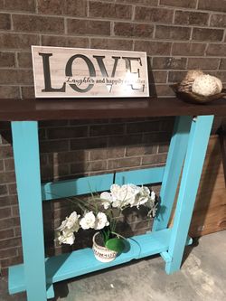 Farmhouse entryway console