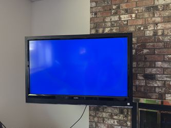42 In Vizio Flat Screen TV With Wall Mount