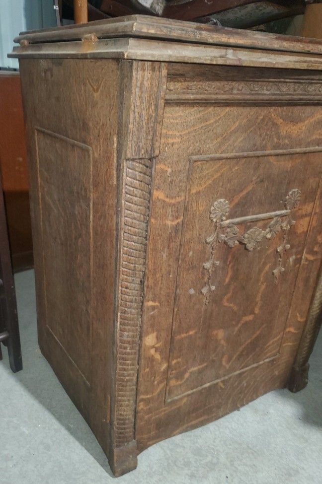 FRANKLIN SEWING MACHINE & CABINET WORKING