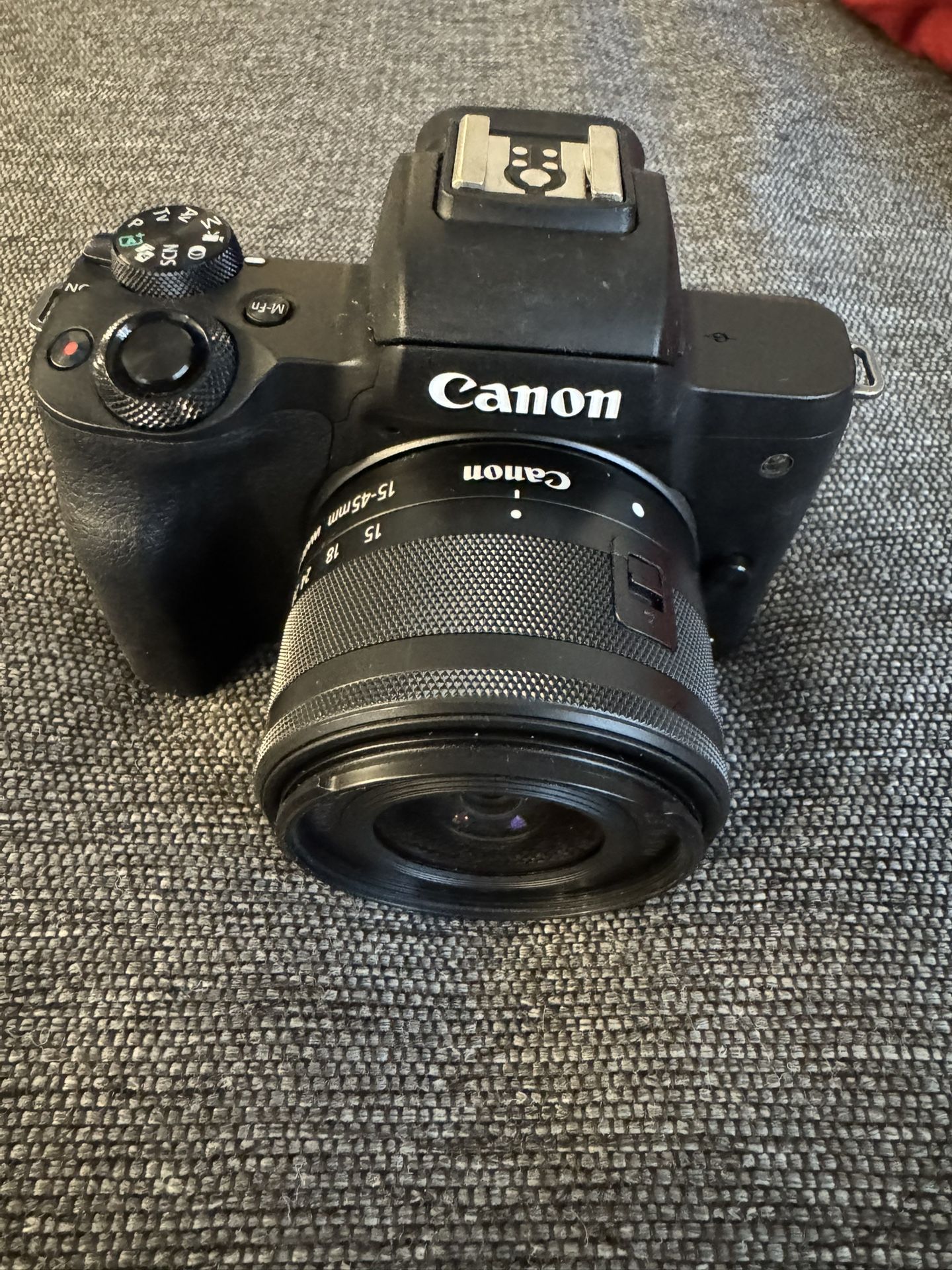 Canon EOS M50