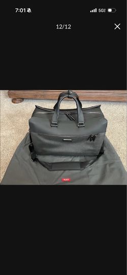 Tumi Ashton Carryon Overnight Bag