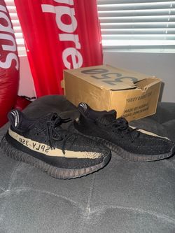 YEEZY BOOST 350 V2