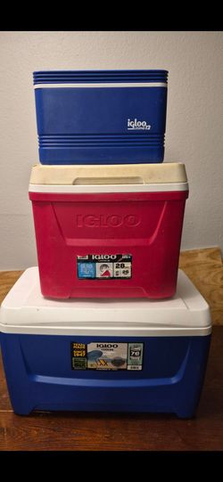 3 Igloo coolers in good condition $45 for 3