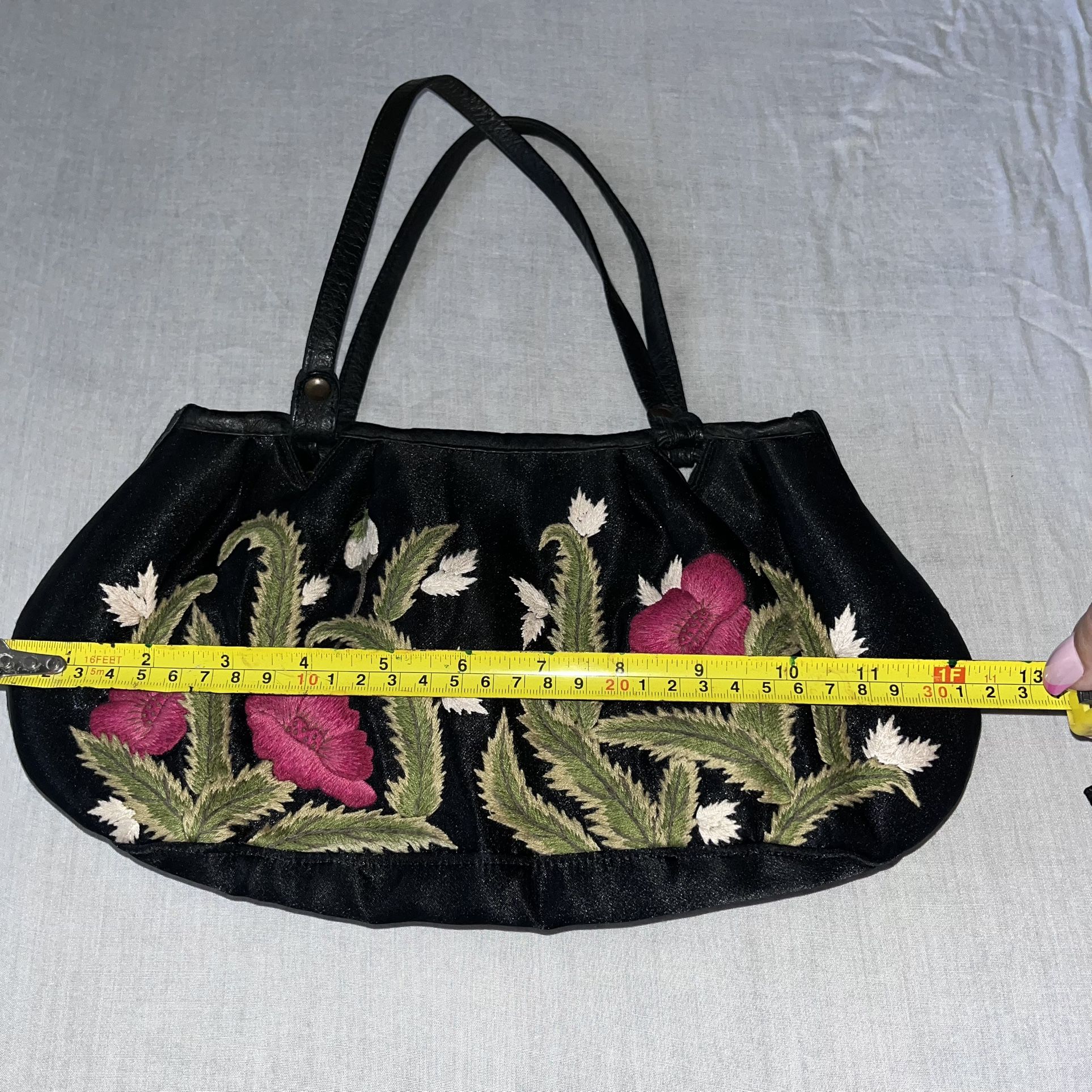 Vintage DV Collection Embroidered Floral Handbag