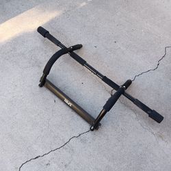 Adjustable Doorway Pull-up Bar 