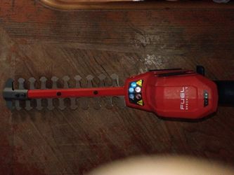 Milwaukee M18 FUEL Brushless Hedge Trimmer