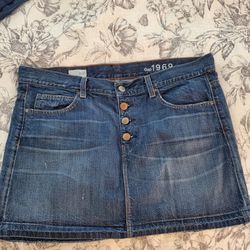 Gap Denim Skirt (size 12) 