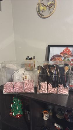 2 Acrylic Makeup Brush Cases