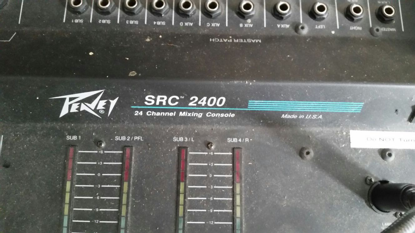 Peavey SRC 2400 24 Channel Analog Mixer