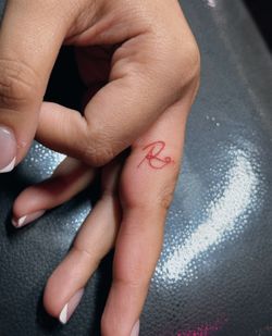 Fine Line Tattoos 