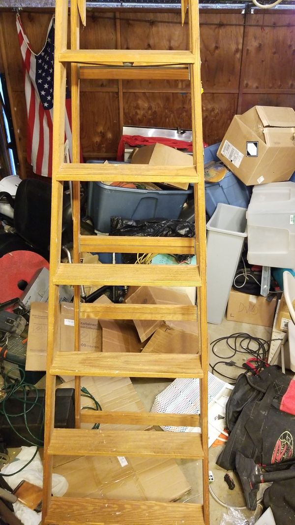 8 Foot Wooden Ladder 8 Foot Wooden Ladder