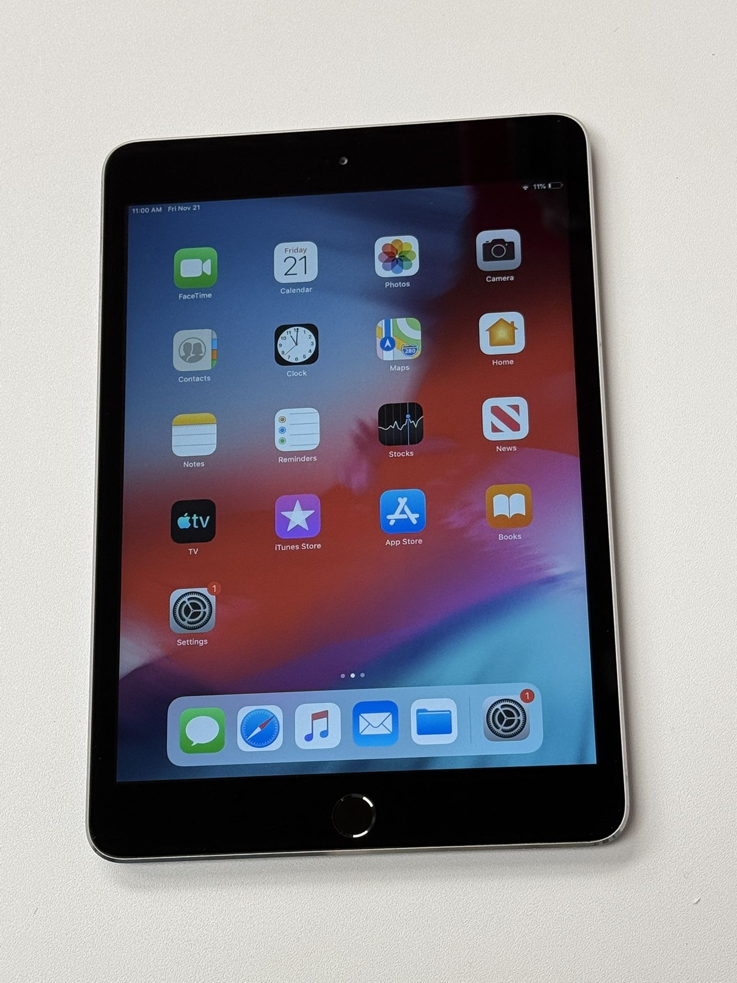 Apple iPad Mini 3 3rd Generation  7.9” 16GB Wi-Fi Tablet