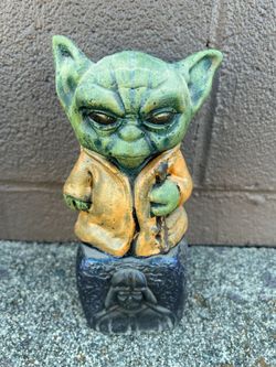 STAR WARS CHEWBACCA OR YODA CONCRETE STATUES 