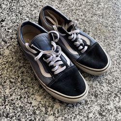 Vans Size 8.5 Mens 