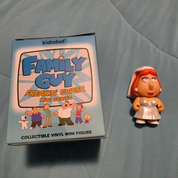 Kidrobot Family Guy Freakin Sweet 3" Vinyl Mini Figure - Bride Lois