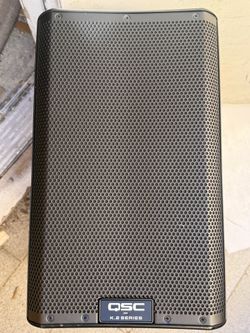 QSC K8.2 Powered Loudspeakers (pair) 