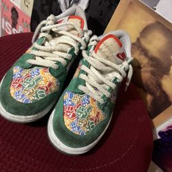 Nike Dunks Foam Finger 