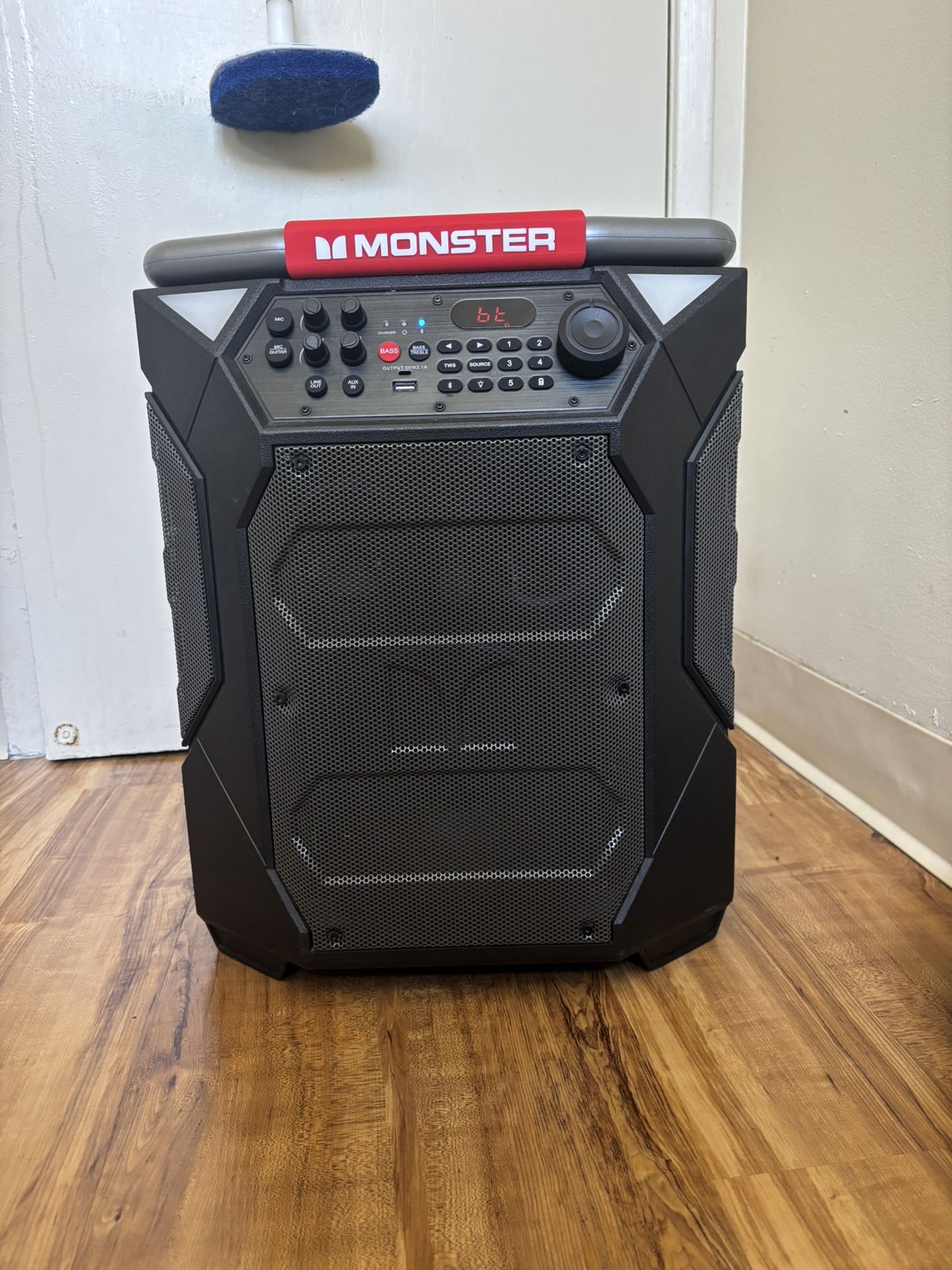 Monster Rockin’ Roller 270 Bluetooth Speaker