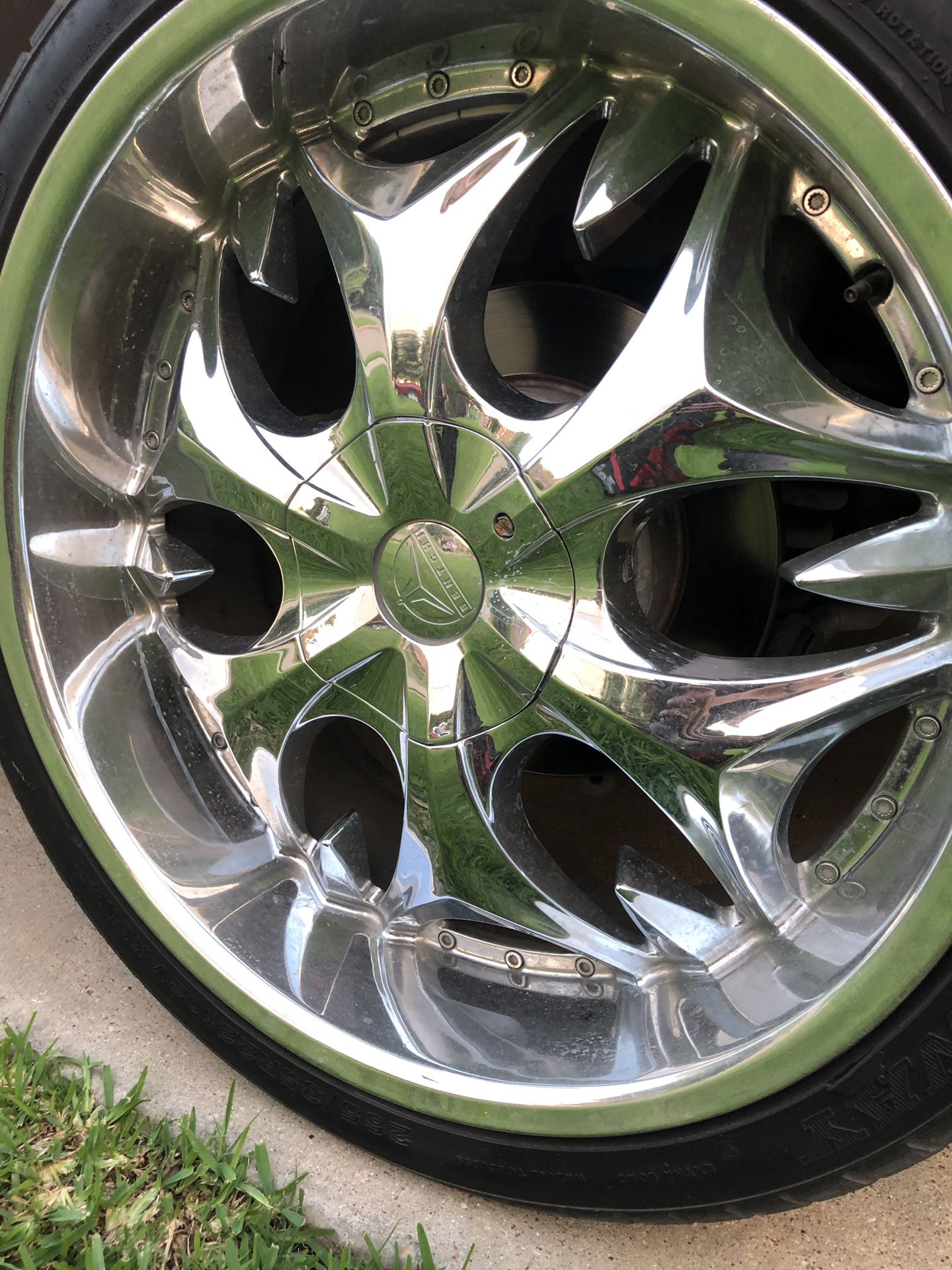22 Inch Chrome Rims & Tires