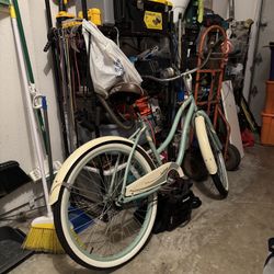 Cruiser Bicycle 