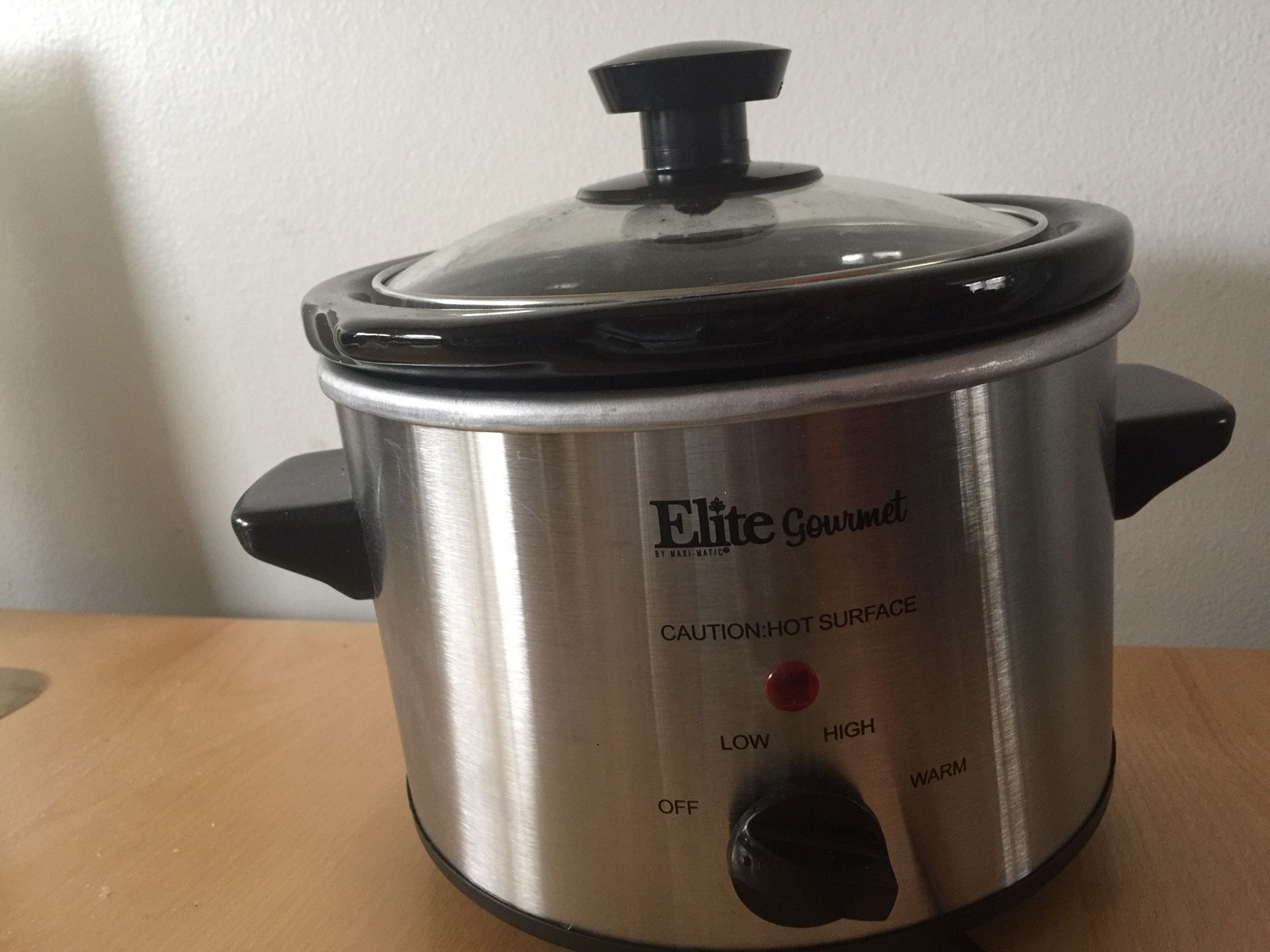 Elite Gourmet small 1.5q crock pot mini