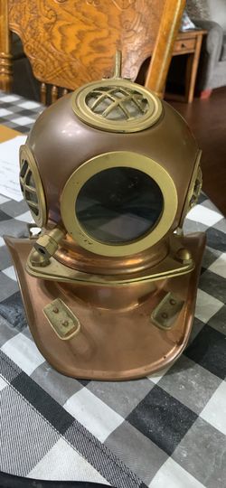 VINTAGE ROLEX MINIATURE DIVING HELMET