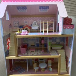 Doll House 