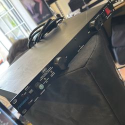 FURMAN POWER CONDITIONER