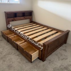 Full Bed And Drawers 