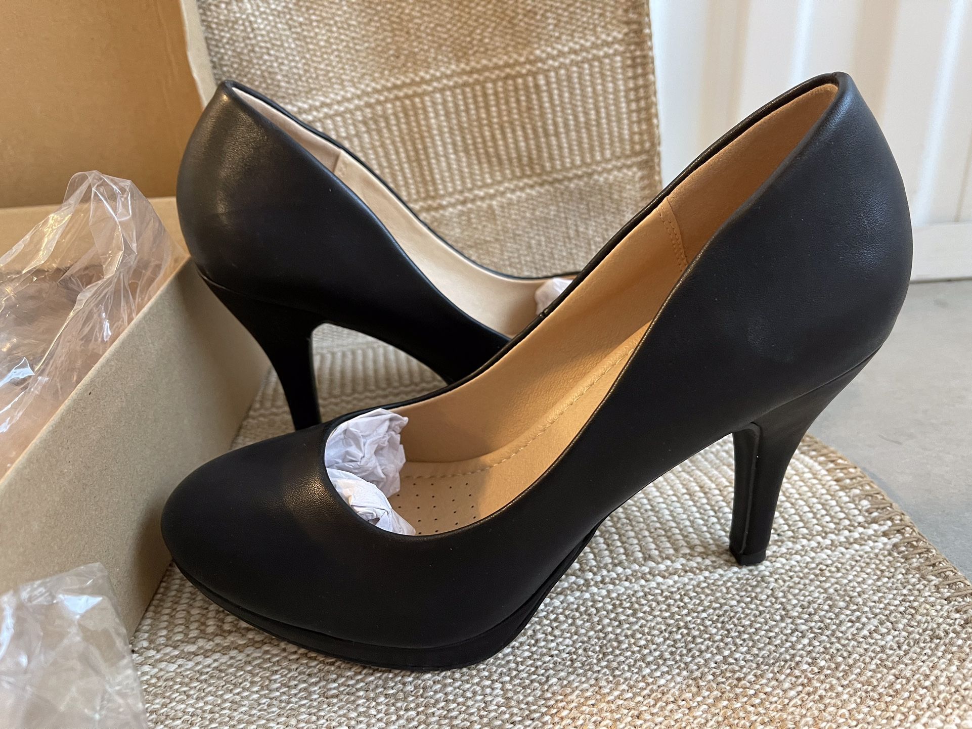 Black Pumps With High Heels