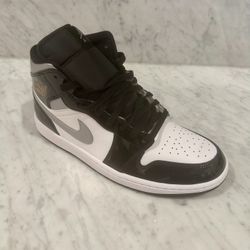 AIR JORDAN 1 MID SE  SIZE 10 