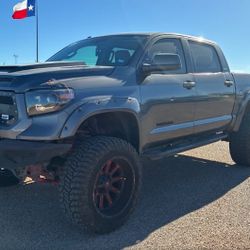 2014 Toyota Tundra Limited 