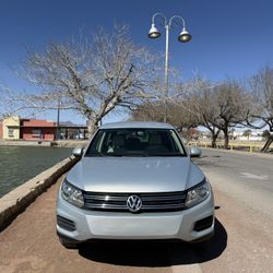 2012 Volkswagen Tiguan SE