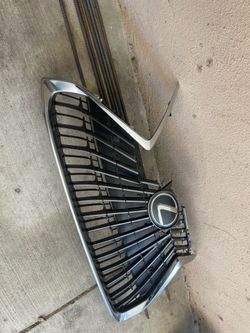 2024 Lexus es350 emblem  crome used Oem