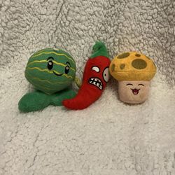 Small Lot of Plants vs Zombies Plushies 