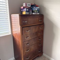 Dresser