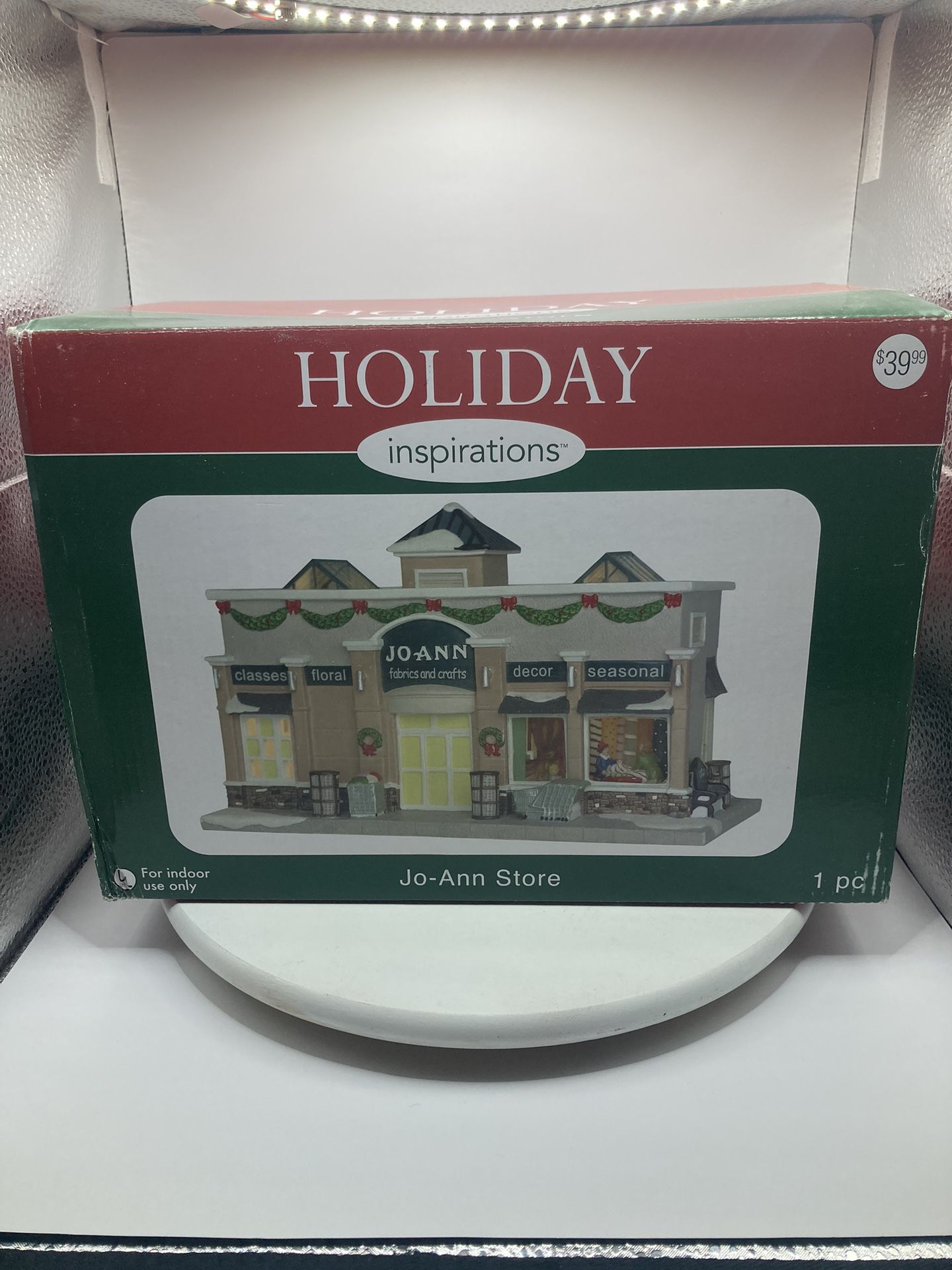 Holiday Inspirations Joann Fabrics Store Christmas Village Building 2010