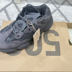 Yeezy 500 Size 6.5
