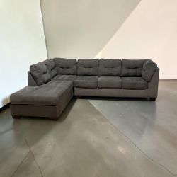 Ashley Furniture Grey Sectional Sofa 🚚 DELIVERY AVAILABLE