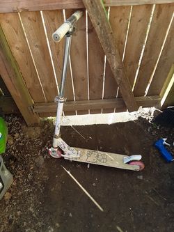 Hello kitty scooter