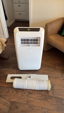 Air conditioner 160$ cash only very cold clean filter will be plugged in when buying