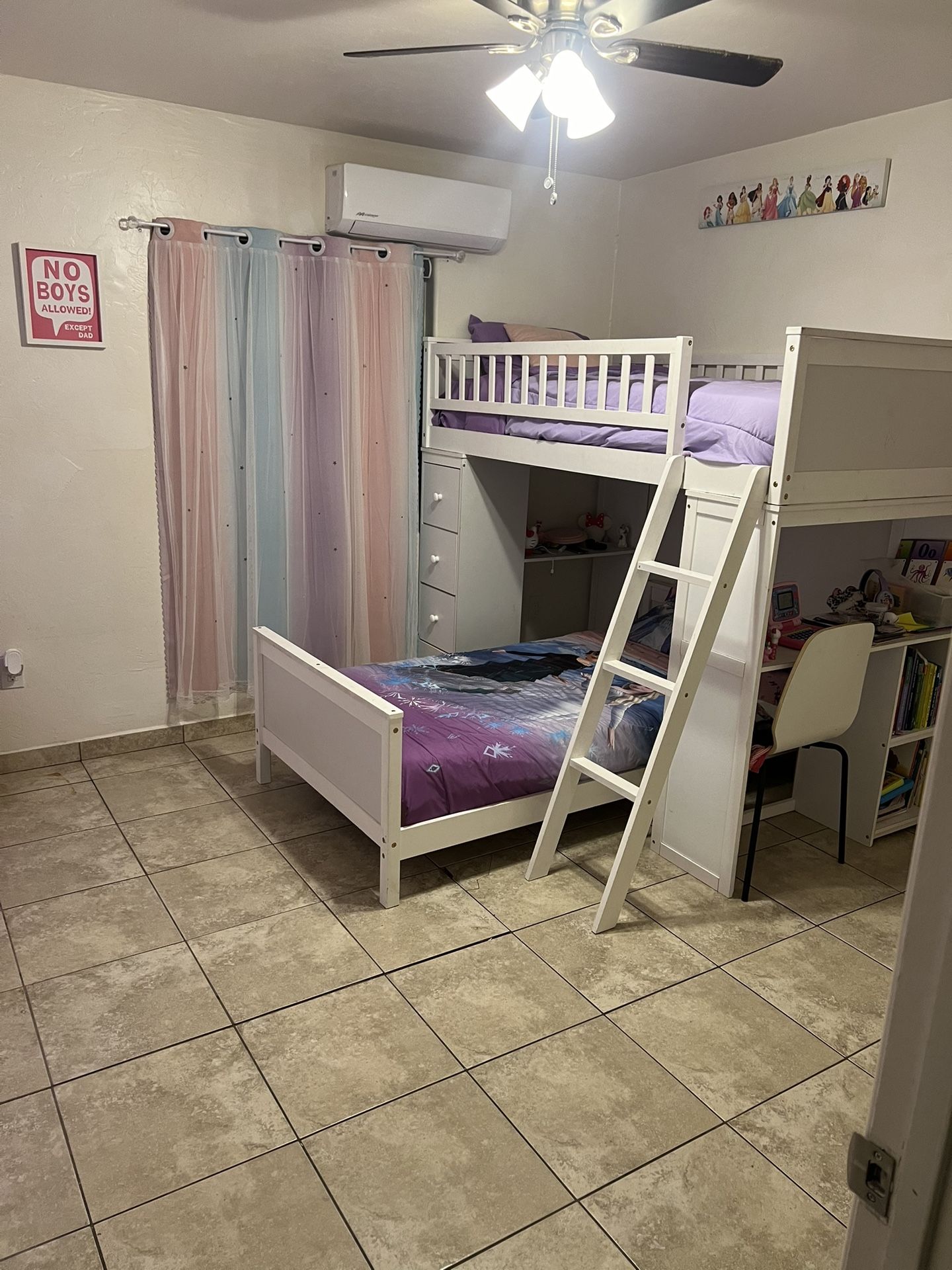 Bunkbed Desk